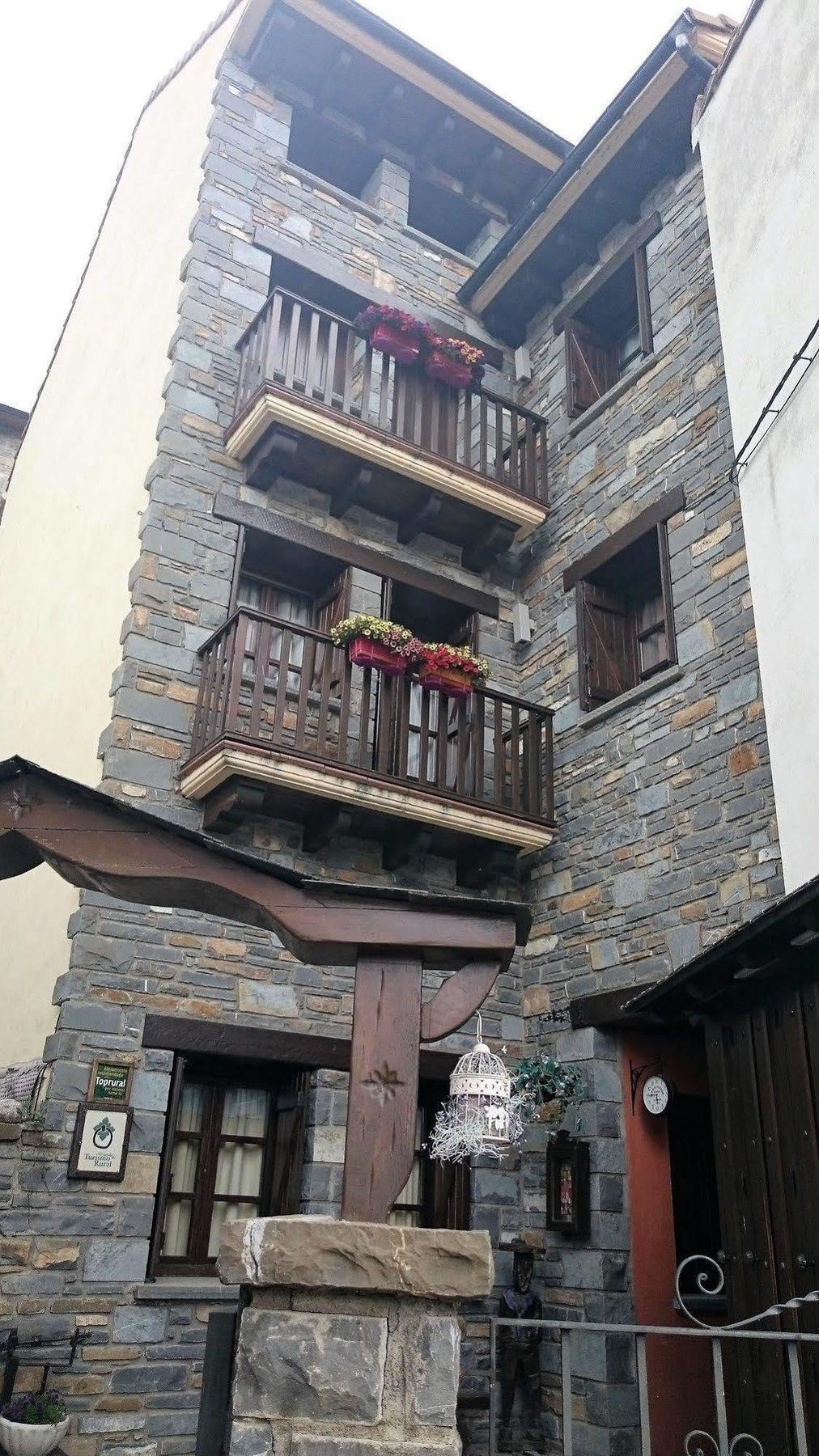 El Rincon De Andrea Apartamentos Biescas  Extérieur photo